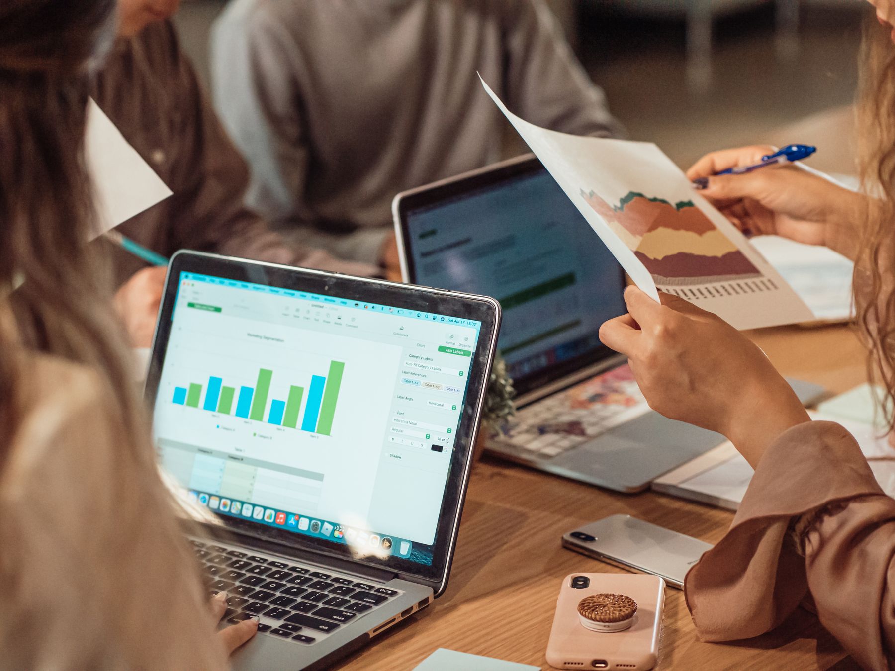 Situation professionnelle illustrant comptabilité et obligations des asbl